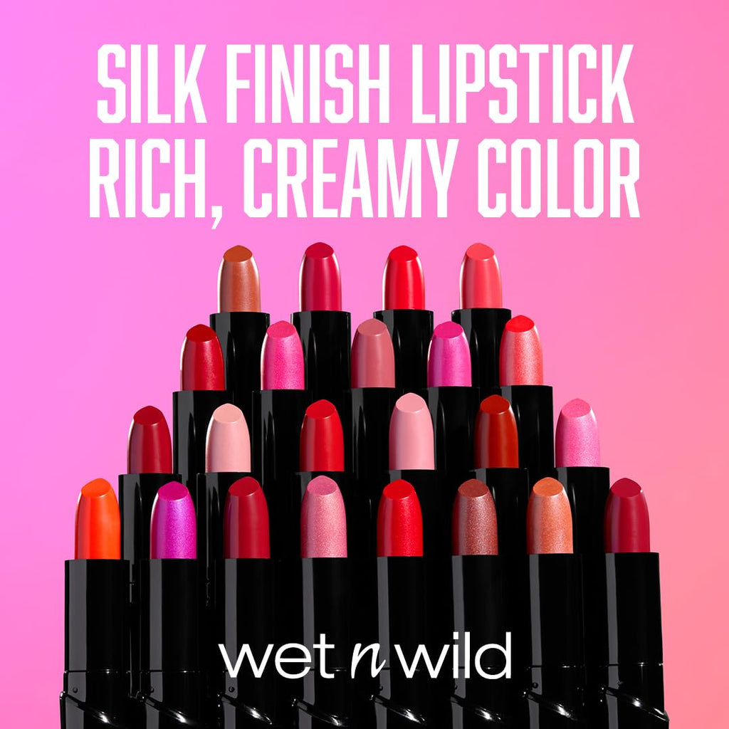 Silky, moisturizing lipstick. — Shade: Dark Pink Frost (shimmering deep pink).