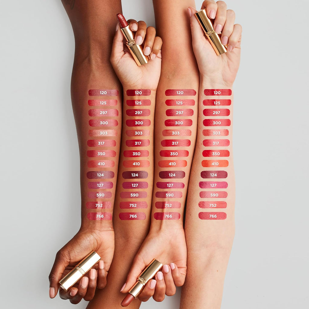 Rich Nourishing Lipstick, shade: Blushing Berry.